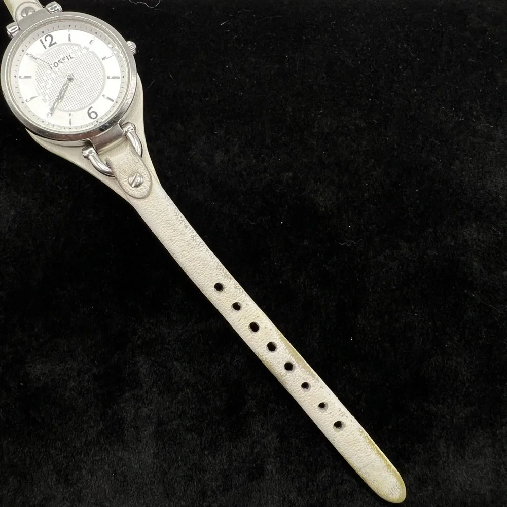 Fossil ES2829 Women’s Beige Leather Watch White Dial Needs Battery